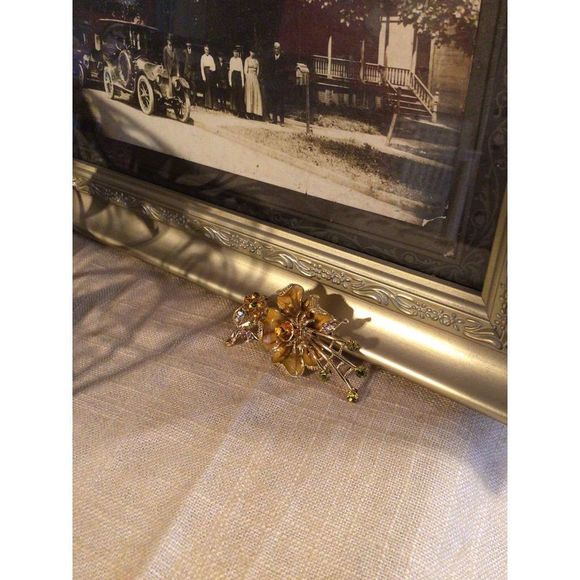 NWT Enameled Flower Brooch Pin Honey Beige & Carmel With Rhinestones BEAUTIFUL! - Picture 12 of 16